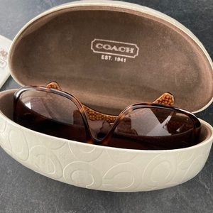 Like New Coach sunglasses!